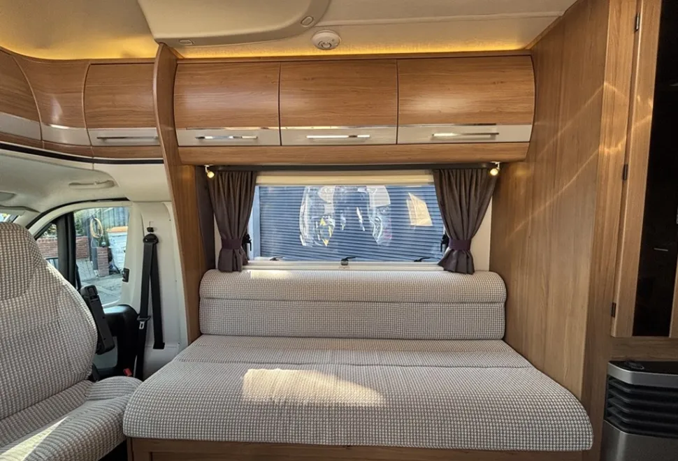 Auto-Trail Tracker EKS 2015