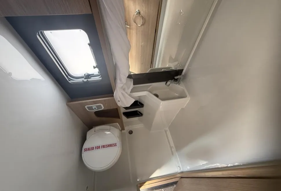 Auto-Trail Excel 690T 2025