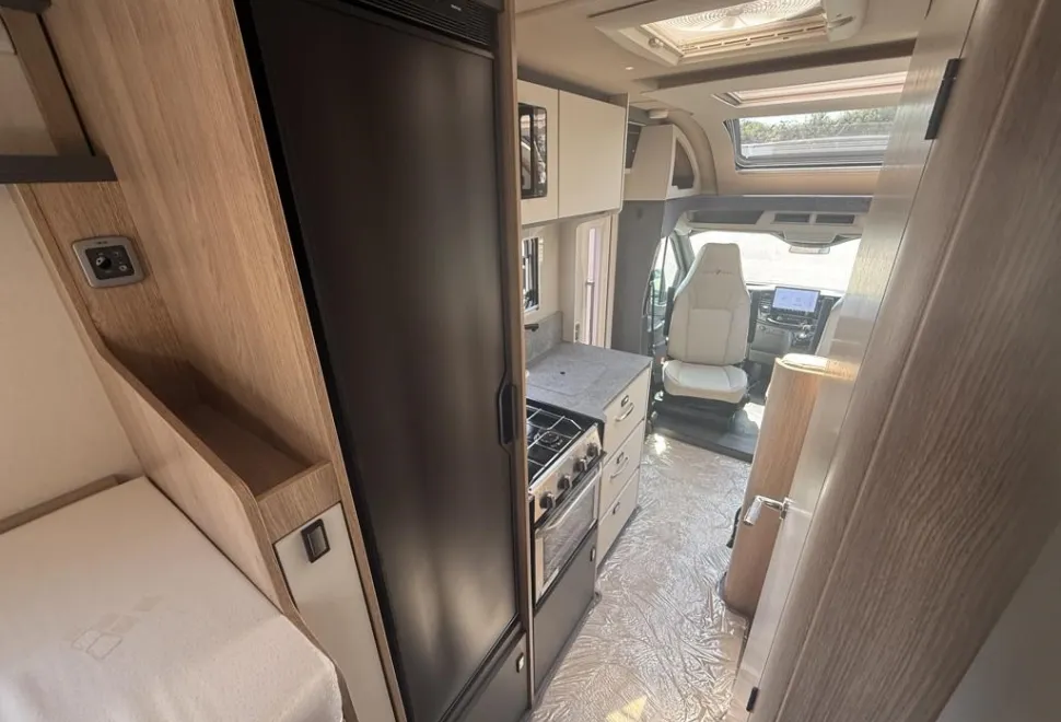 Auto-Trail Excel 690T 2025