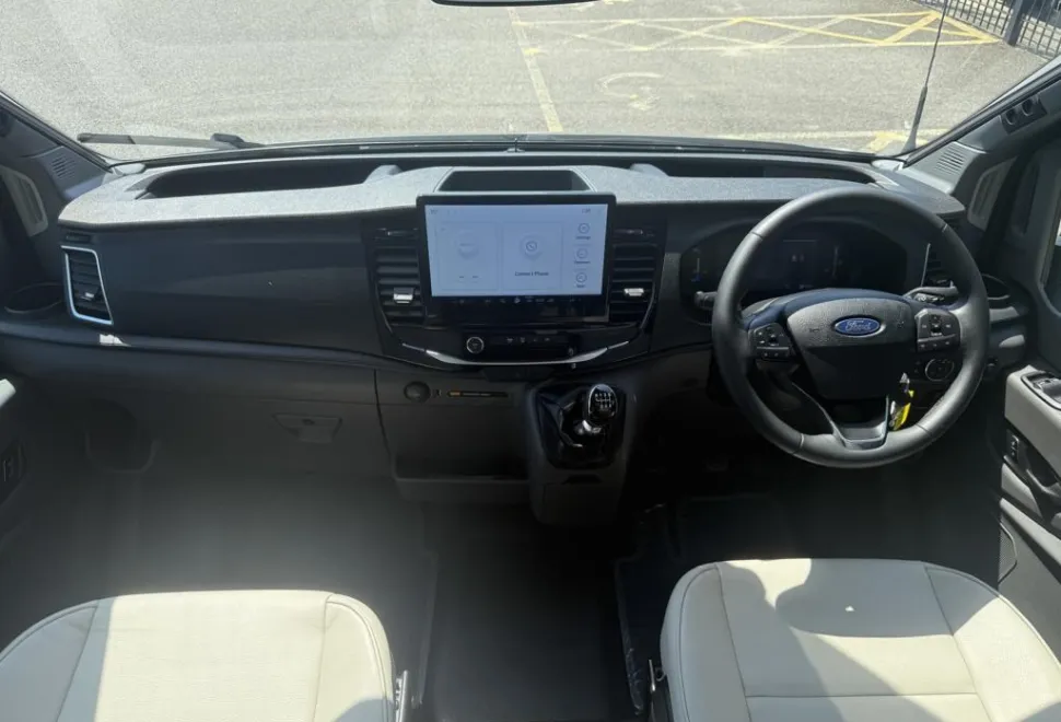 Auto-Trail Excel 690T 2025