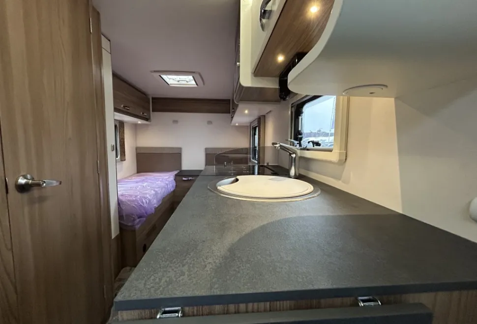 Swift Champagne C502 2021