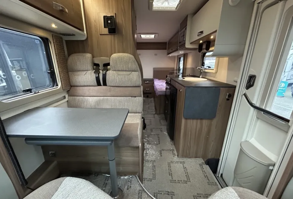 Swift Champagne C502 2021