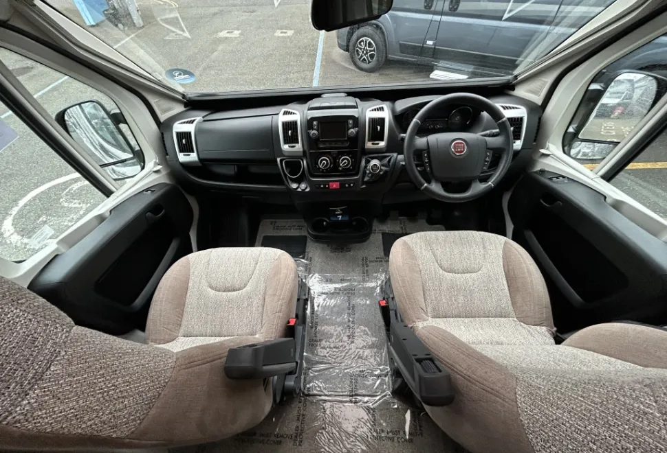 Swift Champagne C502 2021