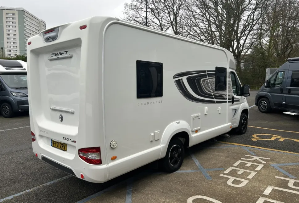 Swift Champagne C502 2021