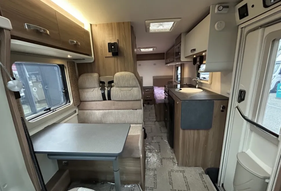 Swift Champagne C502 2021