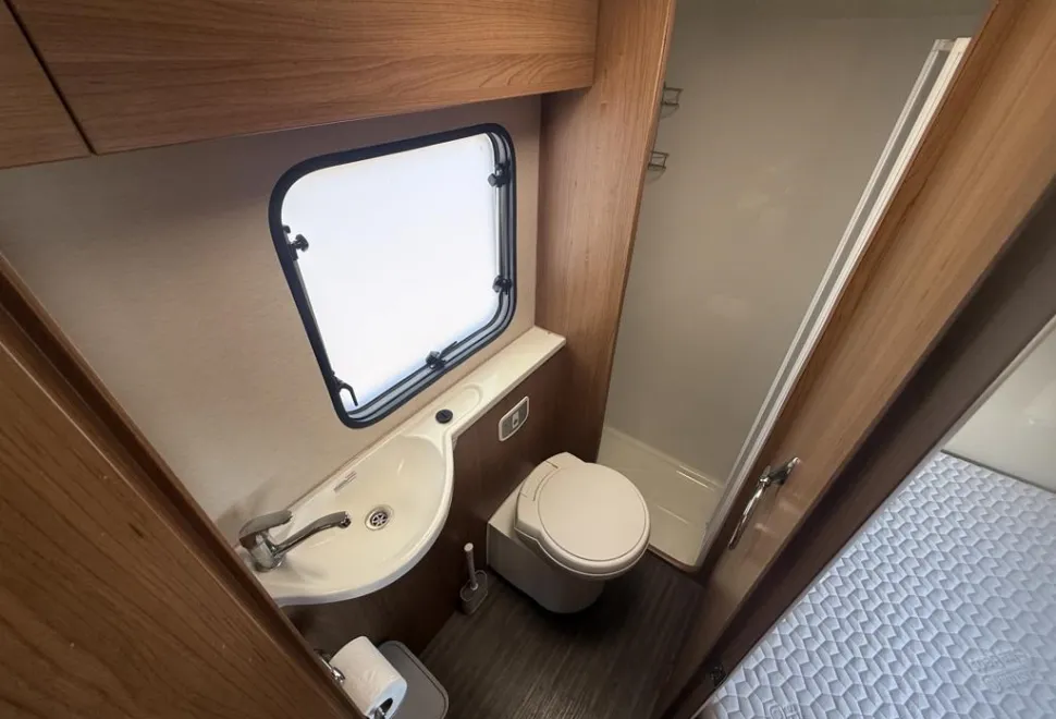 Auto-Trail Tribute T715 2015