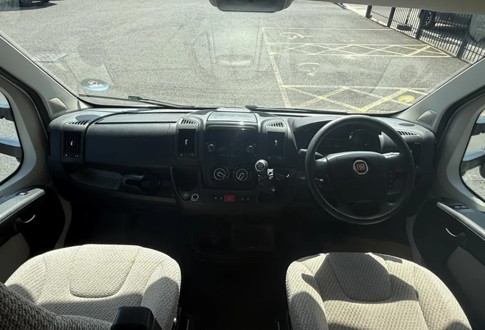 Auto-Trail Tribute T715 2015