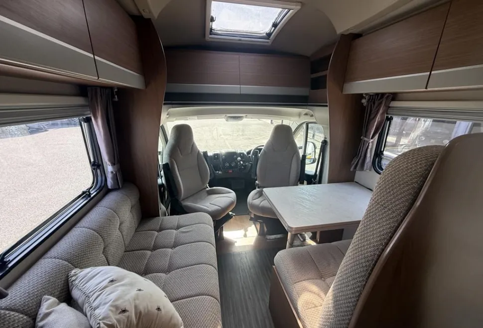 Auto-Trail Tribute T715 2015