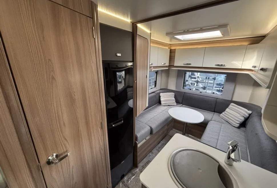 Swift Spirit 674 2018