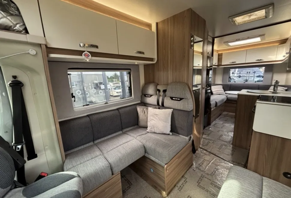 Swift Spirit 674 2018