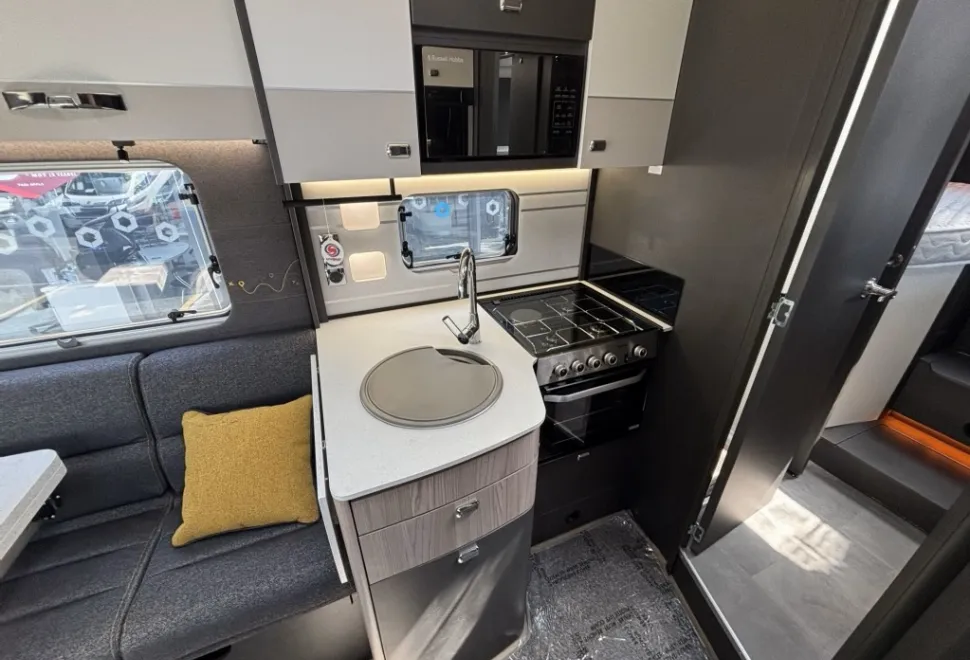 Swift Trekker 584 2026