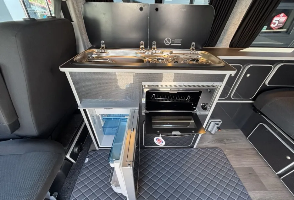 Camper King Santorini  2019