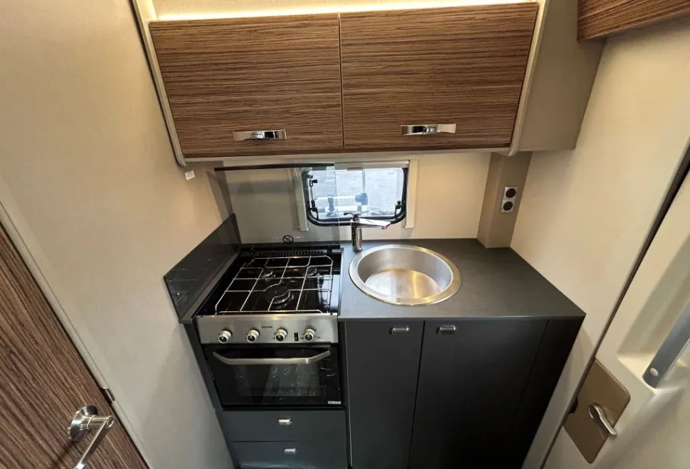 Swift Vogue 412 2020