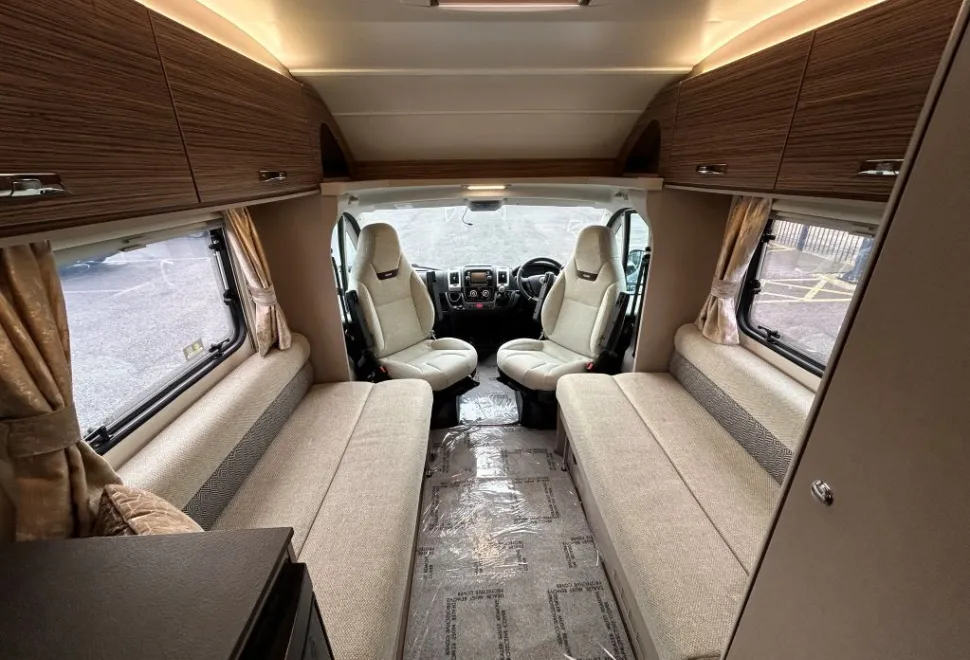 Swift Vogue 412 2020