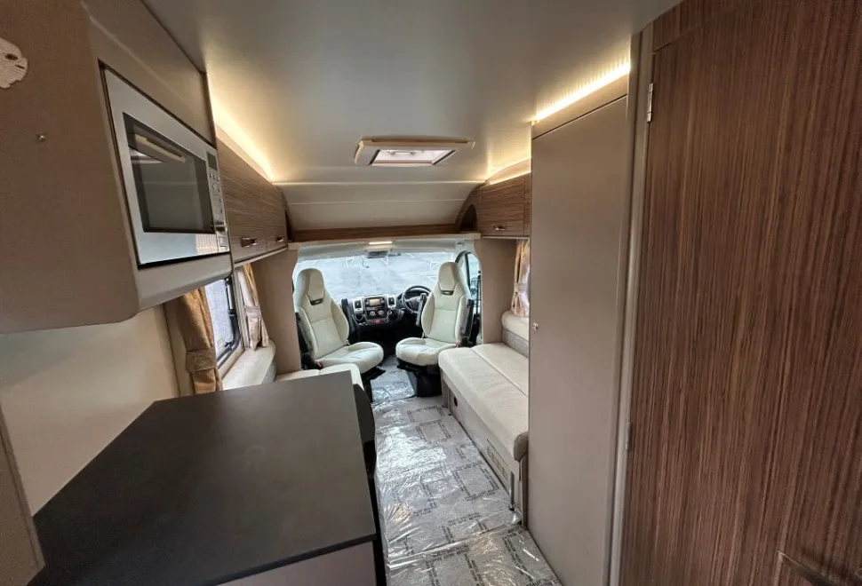 Swift Vogue 412 2020