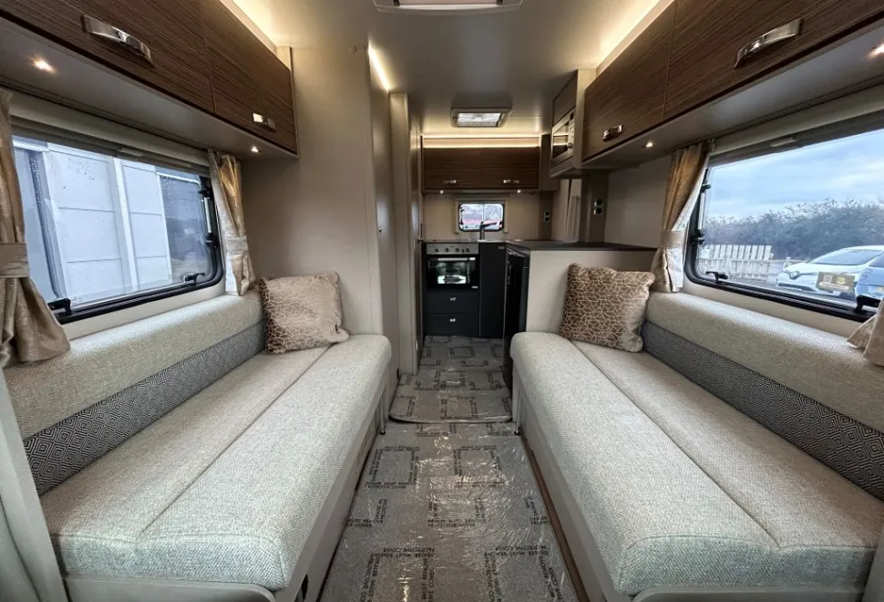 Swift Vogue 412 2020