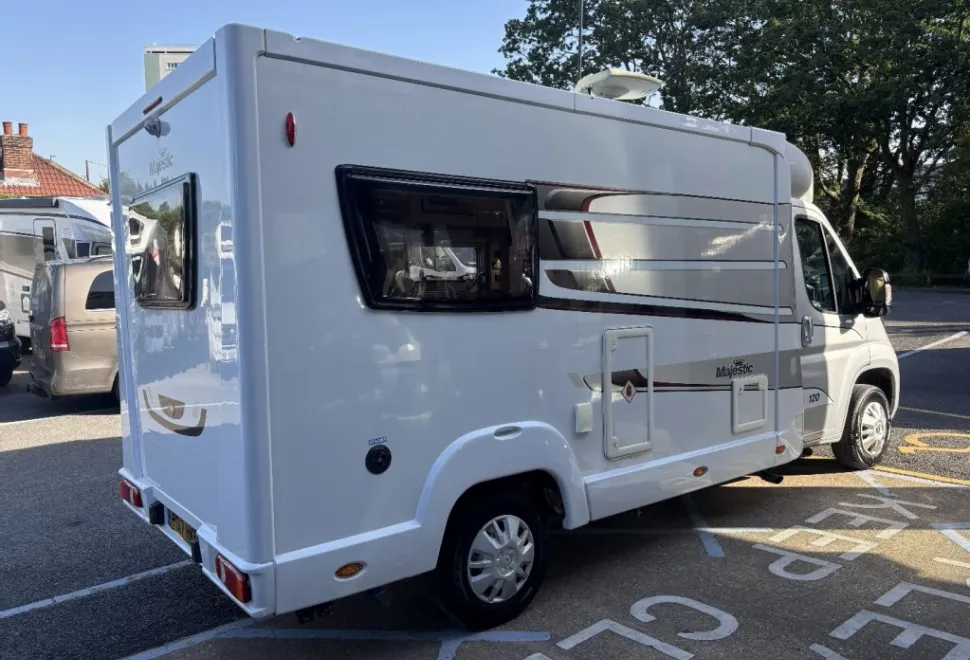 Elddis Majestic 120 2017
