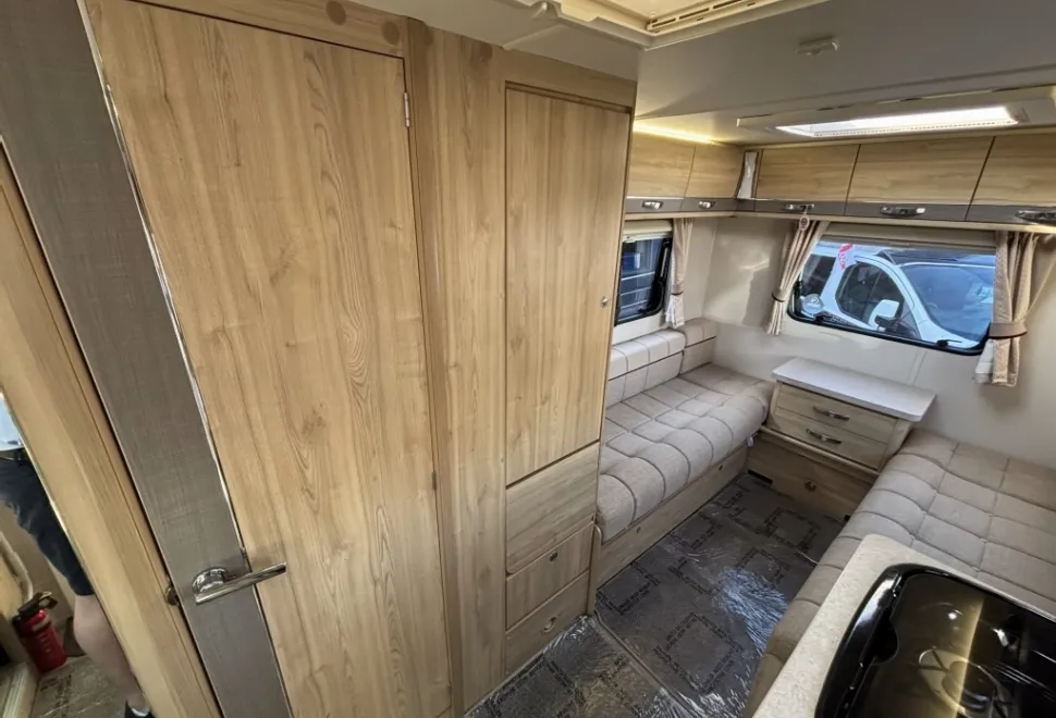 Elddis Majestic 120 2017