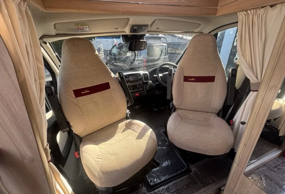 Elddis Majestic 120 2017