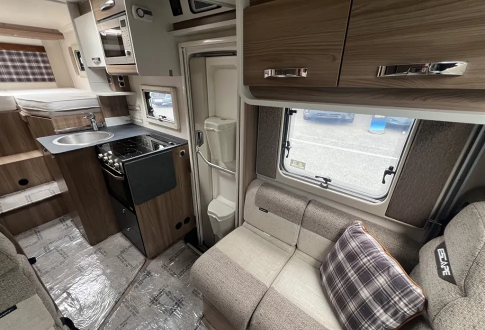 Swift Escape 684 2020