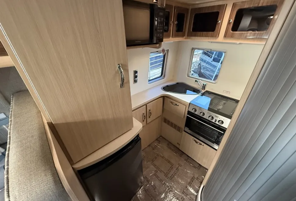 Auto-Sleepers Stanway  2016