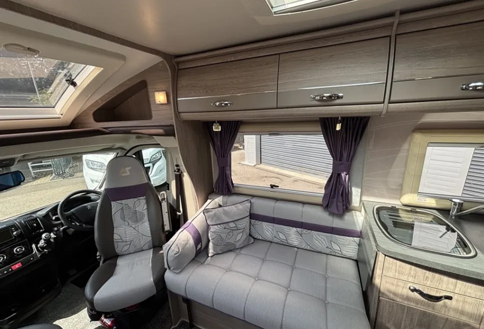 Auto-Sleepers Broadway FB 2020