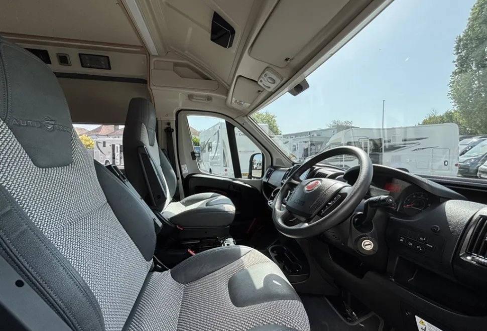 Auto-Trail V-Line 670 S 2021