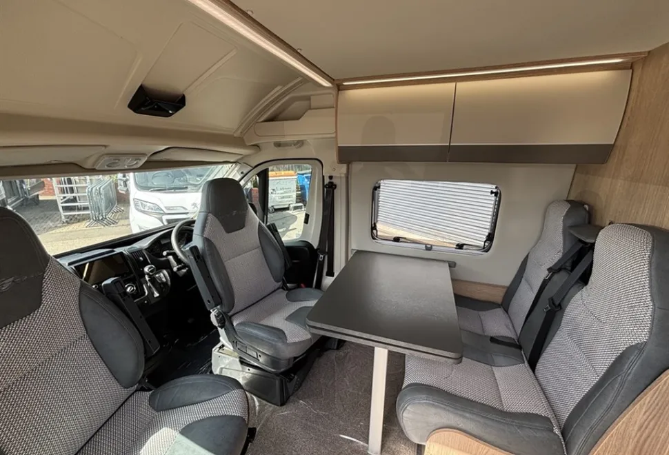 Auto-Trail V-Line 670 S 2021
