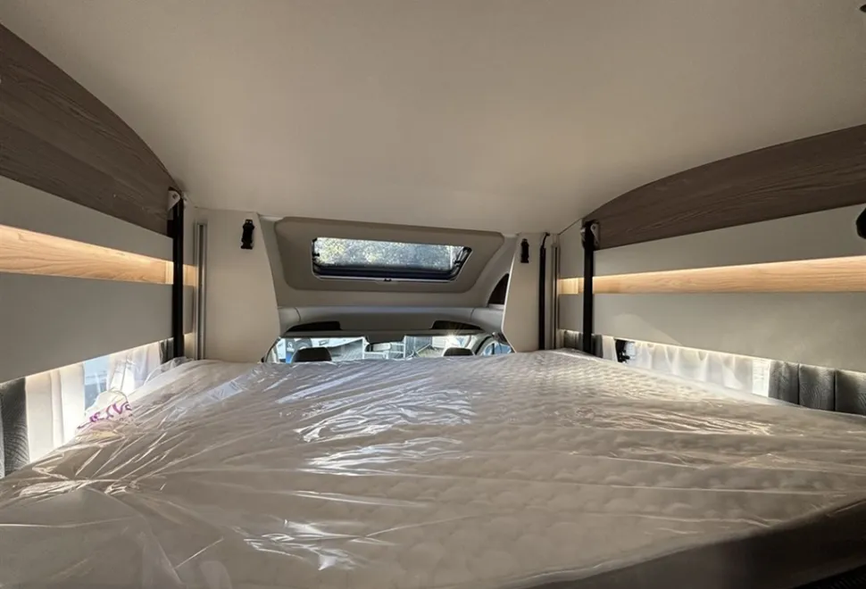 Swift Voyager 574 2026