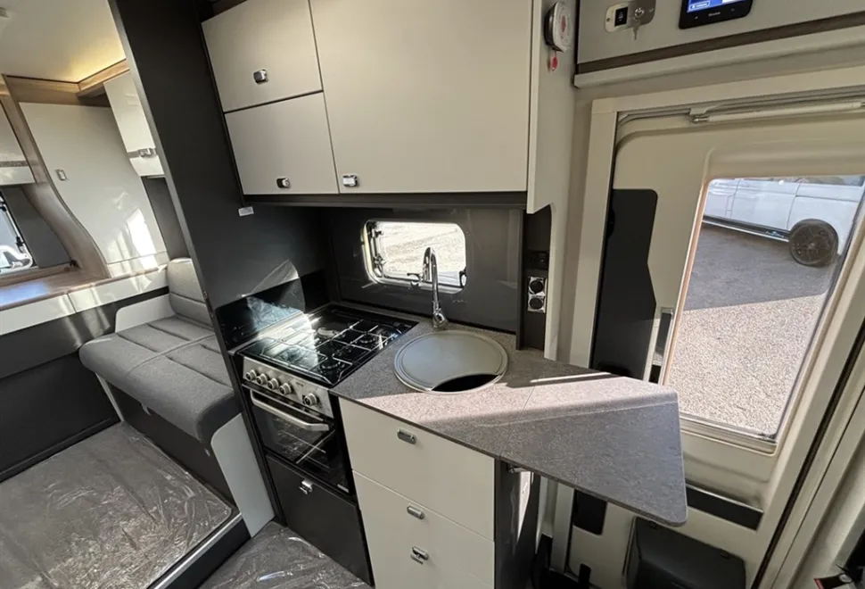 Swift Voyager 574 2026