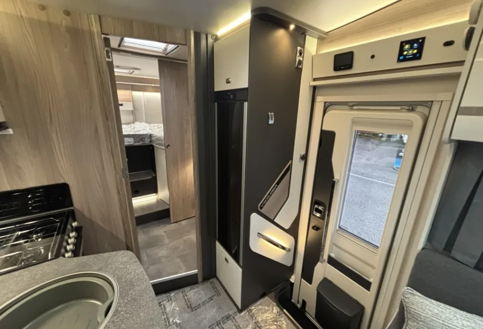 Swift Voyager 584 2026