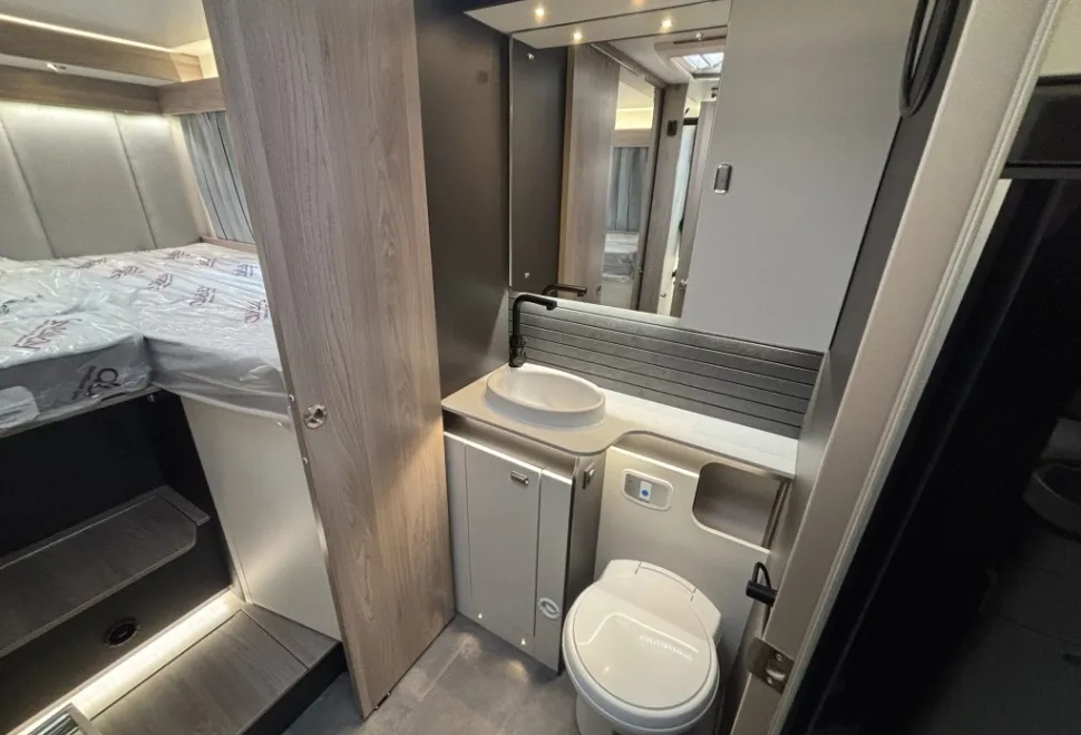 Swift Voyager 584 2026