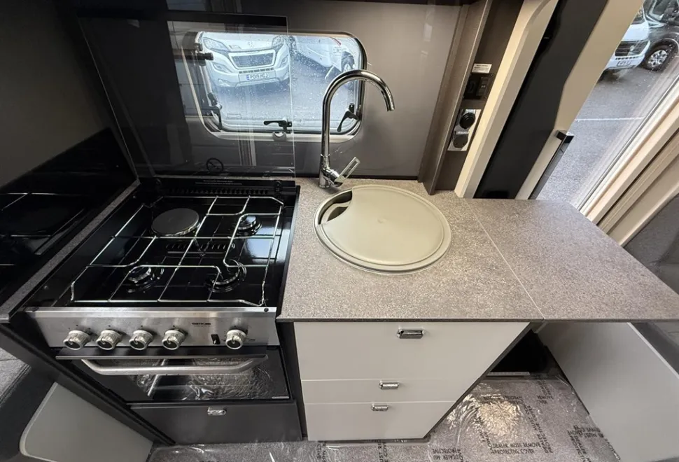 Swift Voyager 574 2026