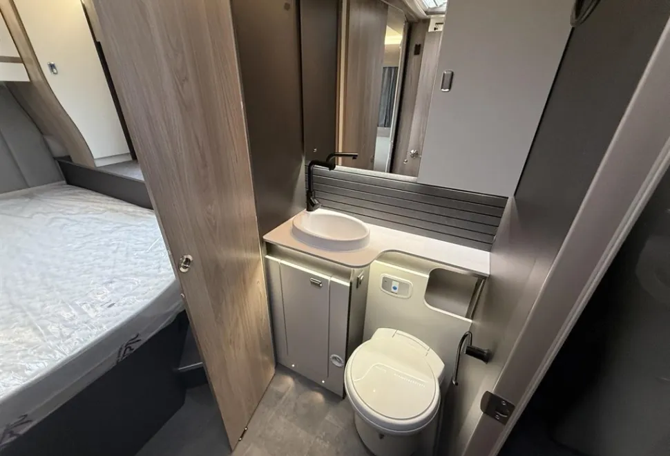 Swift Voyager 594 2026