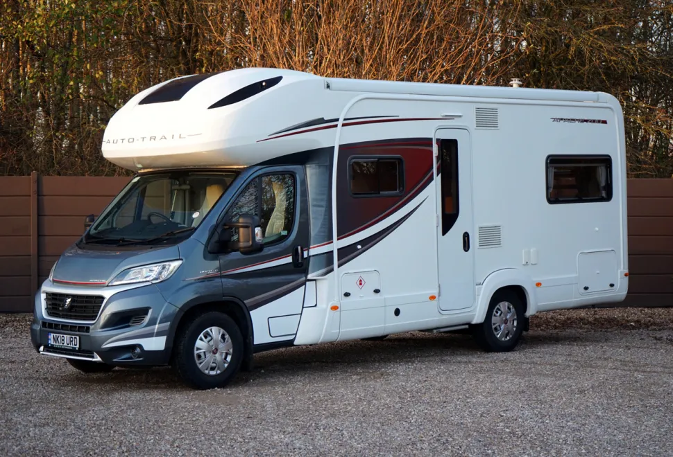 Auto-Trail Apache 700  2018