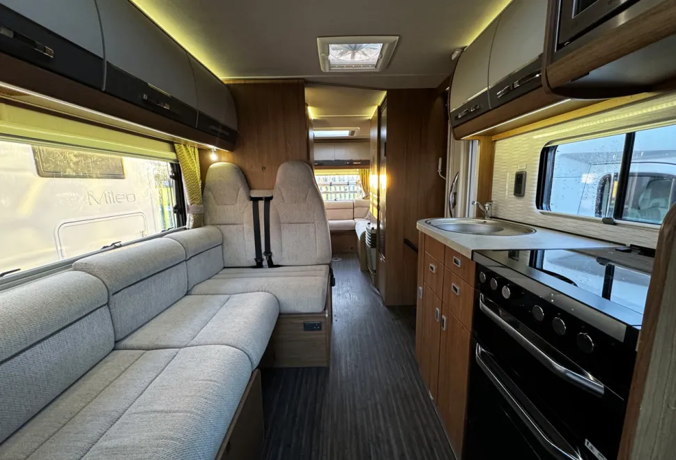 Auto-Trail Apache 700  2018