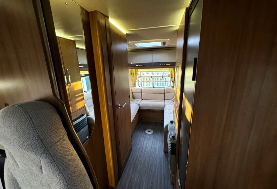 Auto-Trail Apache 700  2018