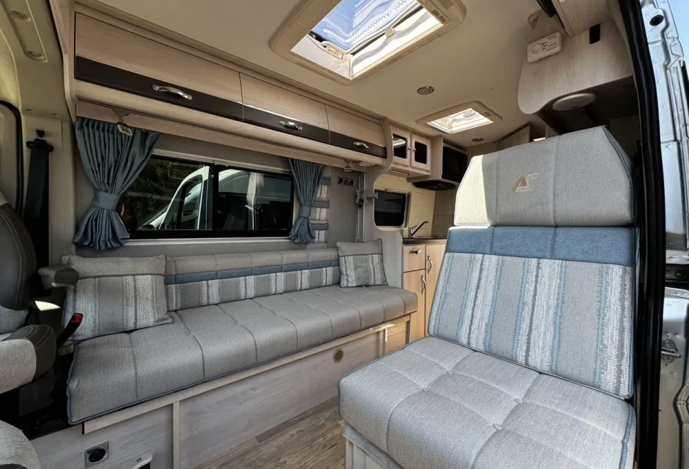 Auto-Sleepers Kemerton XL   2022