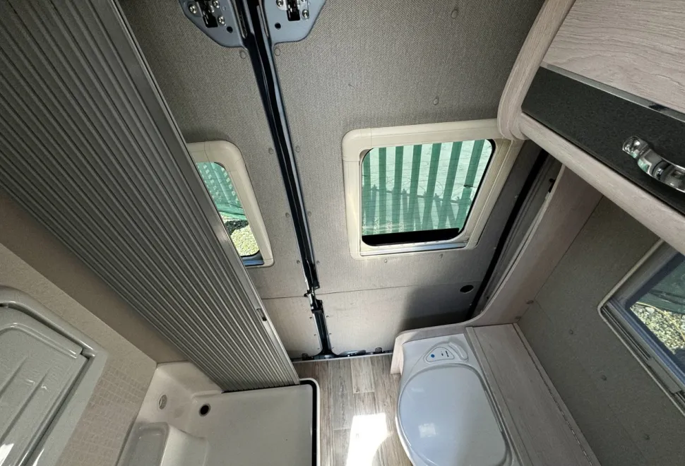 Auto-Sleepers Kemerton XL   2022
