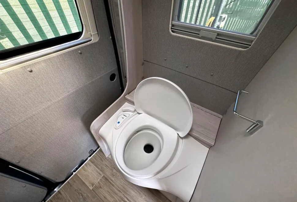 Auto-Sleepers Kemerton XL   2022