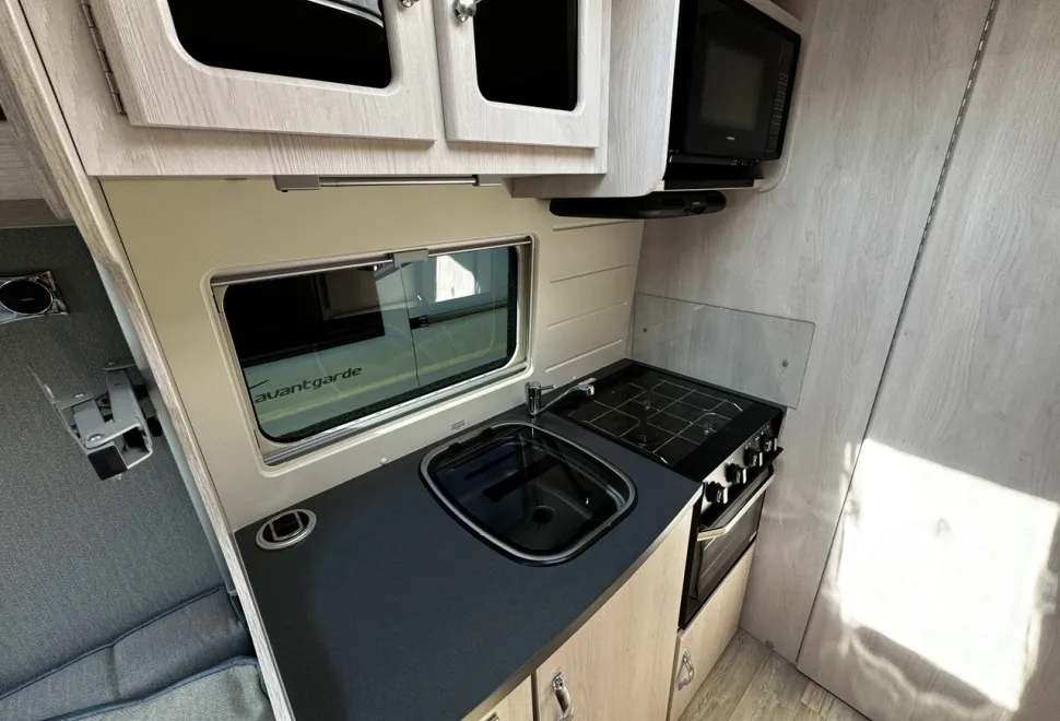 Auto-Sleepers Kemerton XL   2022