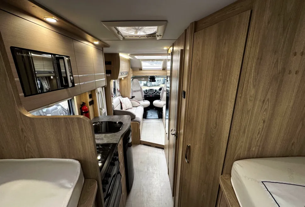 Elddis Majestic 194  2021