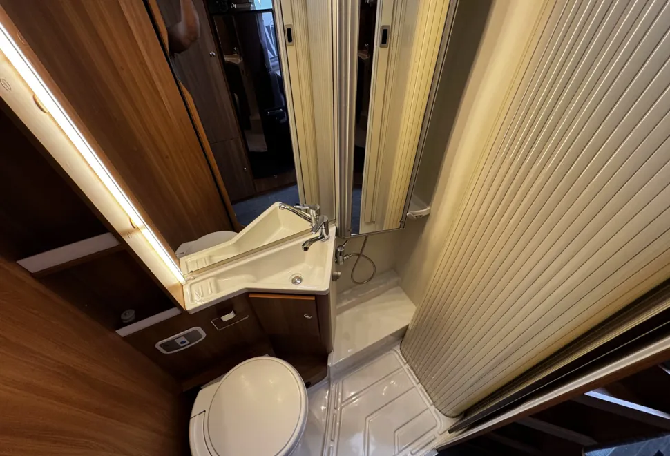 Eura Mobil Activa One 650VB  2019