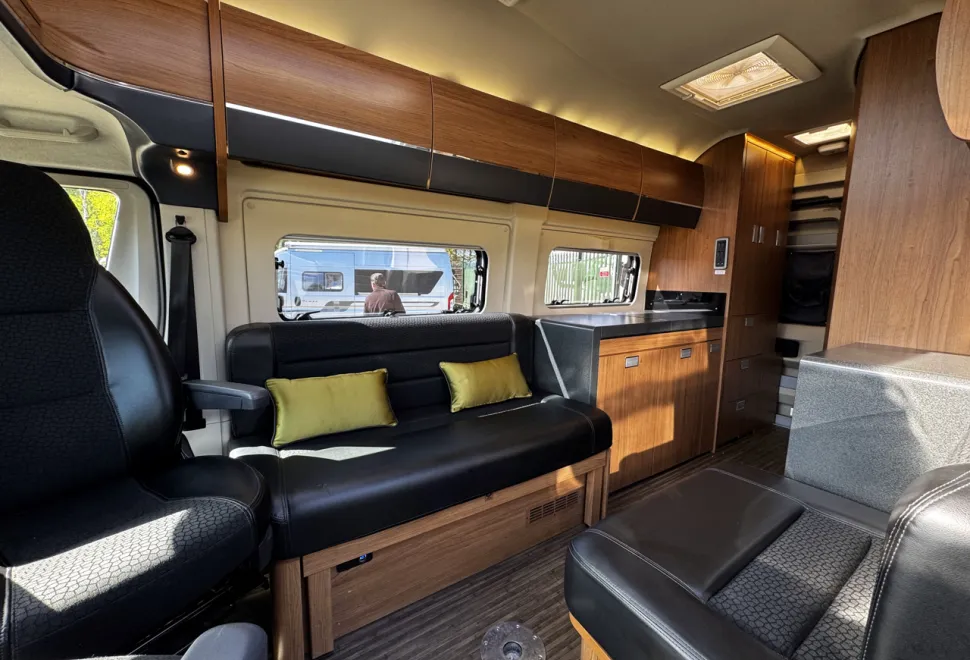 Auto-Trail V-Line 600  2015