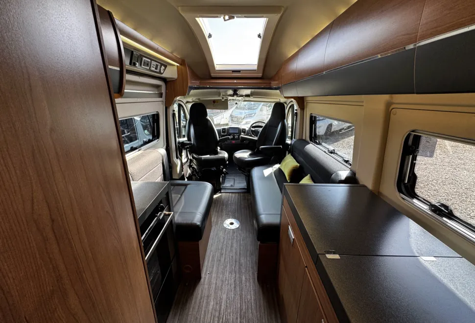 Auto-Trail V-Line 600  2015