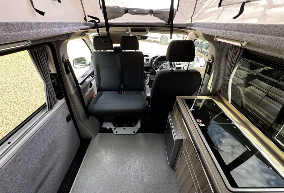 Volkswagen T6 Highline Funky Dubz  2018