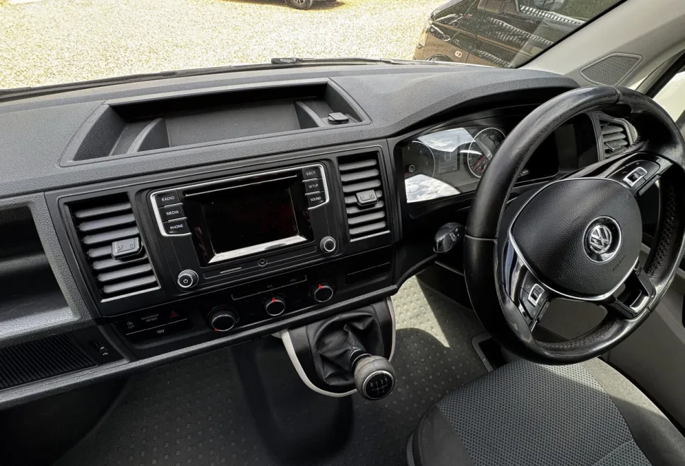 Volkswagen T6 Highline Funky Dubz  2018