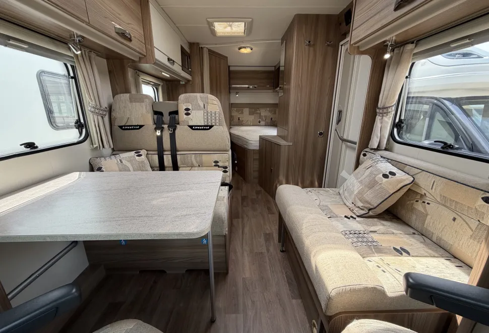 Swift Lifestyle 664  2016