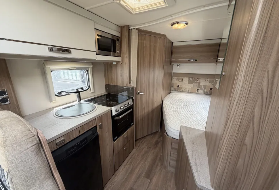 Swift Lifestyle 664  2016