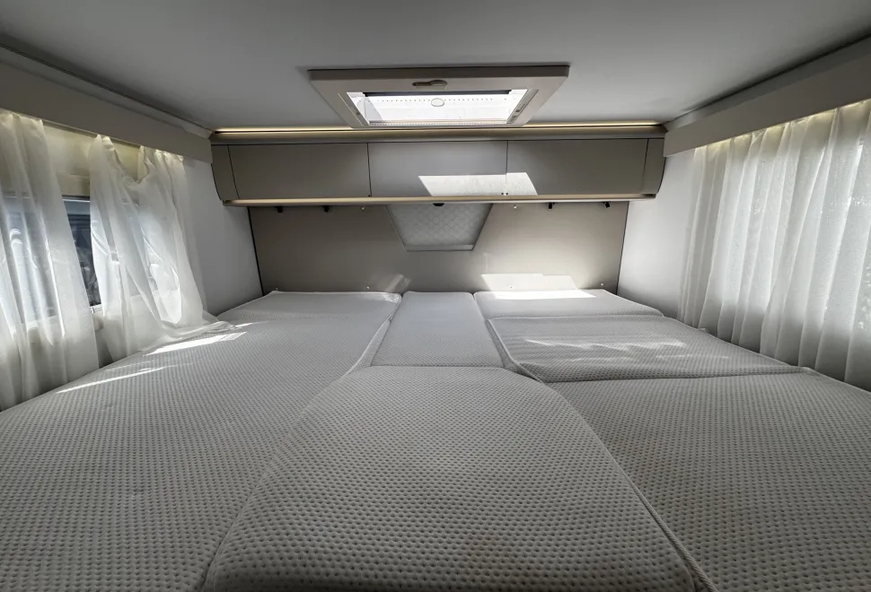 Adria Matrix Supreme 670SL  2022